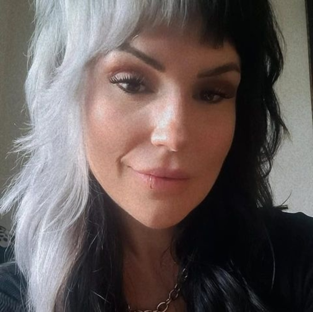 Meet your Posher, Marisa